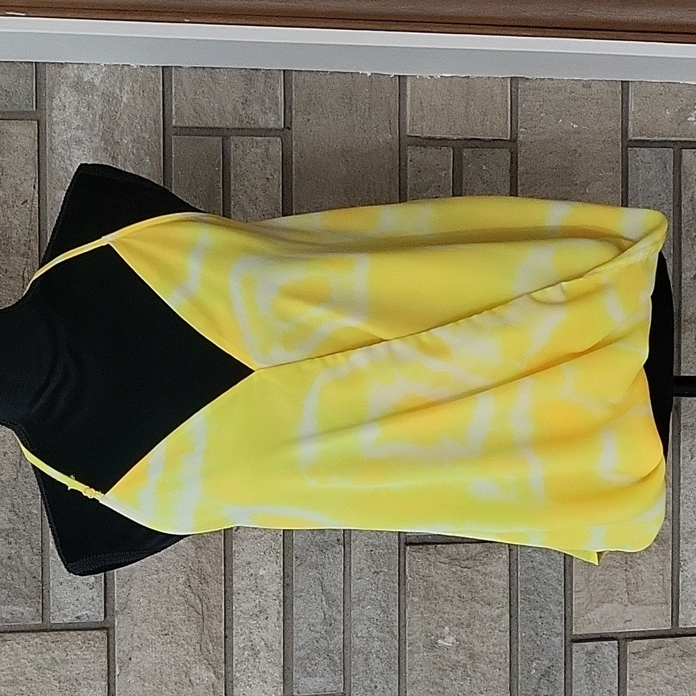 Eight Sixty Yellow/White Summer top size Medium